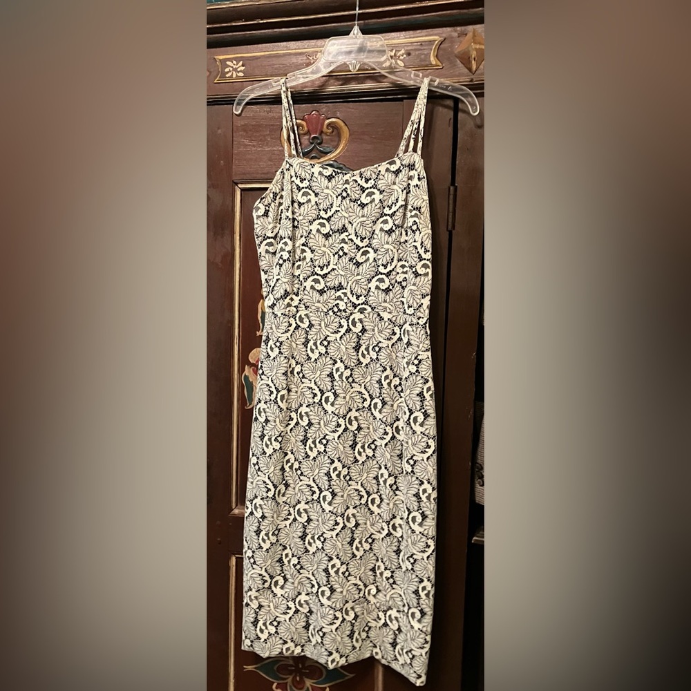Chic Black, Gray and White Brocade sheath Midi Dress